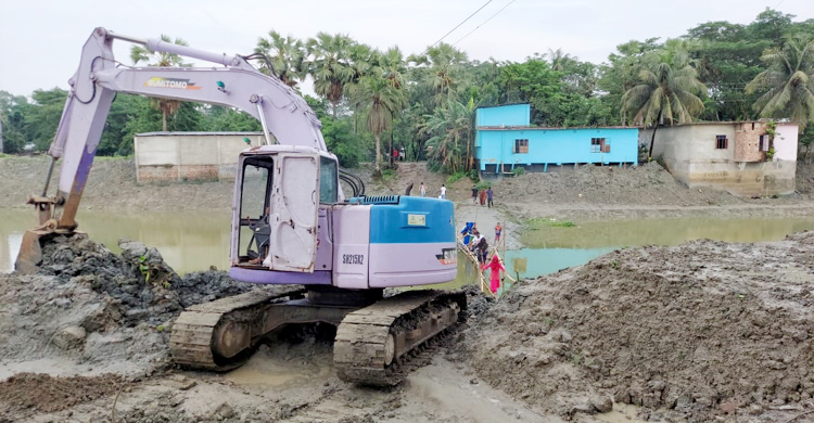 বেগমগঞ্জে ভেঙে যাওয়া সেই সেতুর পাশে হচ্ছে বেইলি ব্রিজ