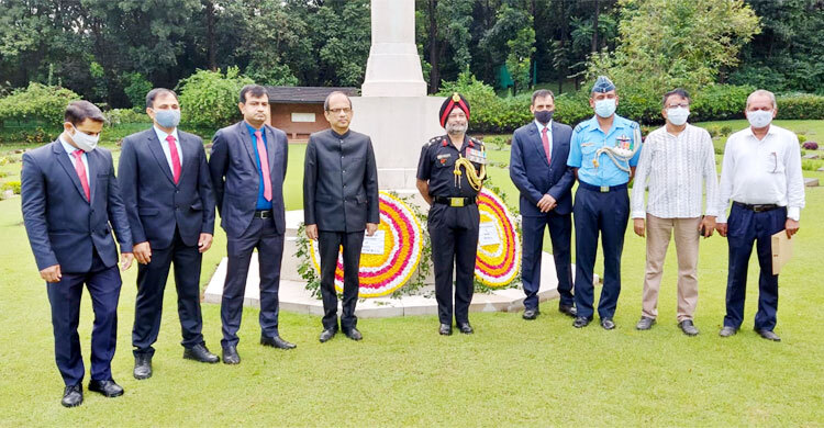 চট্টগ্রাম কমনওয়েলথ যুদ্ধ সমাধিতে ভারতীয় হাইকমিশনের শ্রদ্ধা