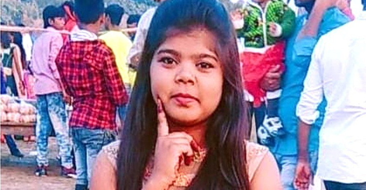 জিন্স পরায় কিশোরীকে পিটিয়ে মারল দাদা-চাচারা