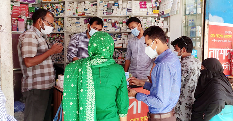 বগুড়ায় ভেজাল ওষুধ রাখায় দুই প্রতিষ্ঠানে জরিমানা