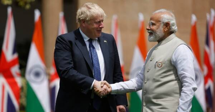 Britain and India seal defence deals