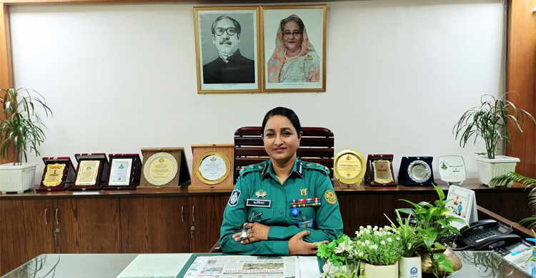 এক হারিকেনের আলোয় ৬ ভাইবোন লেখাপড়া করেছি