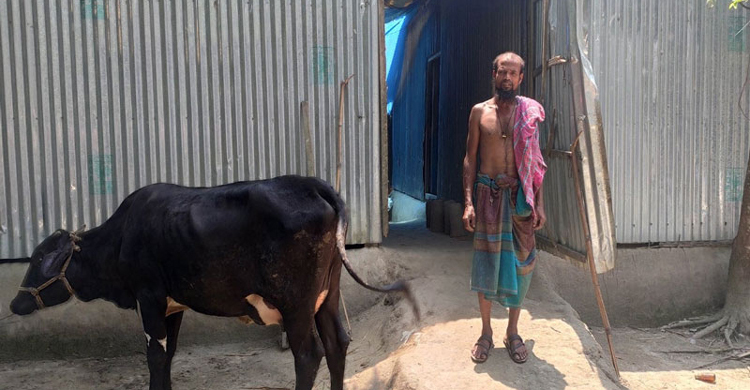 প্রতিপক্ষের ভয়ে অবরুদ্ধ কৃষক পরিবার