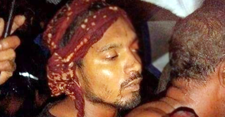 কলাপাড়ায় ছাত্রলীগ নেতার কব্জি কেটে দিল প্রতিপক্ষ