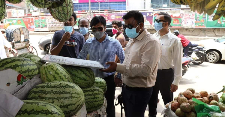 পণ্য বিক্রিতে অনিয়ম : ৫৬ প্রতিষ্ঠানকে সোয়া লাখ টাকা জরিমানা