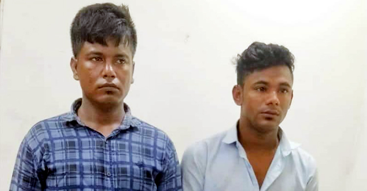 চট্টগ্রামে অস্ত্রসহ দুই ছিনতাইকারী গ্রেফতার
