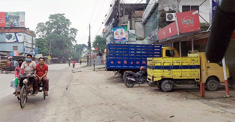 কঠোর বিধিনিষেধে পঞ্চগড়ের সড়ক ফাঁকা