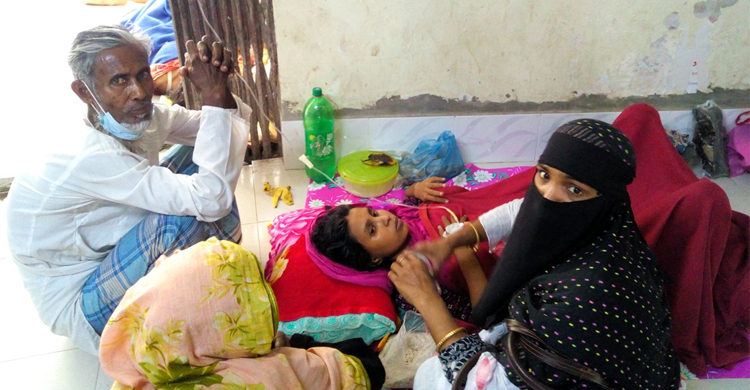 ঝালকাঠির হাসপাতালে স্যালাইন-ওষুধ সঙ্কট