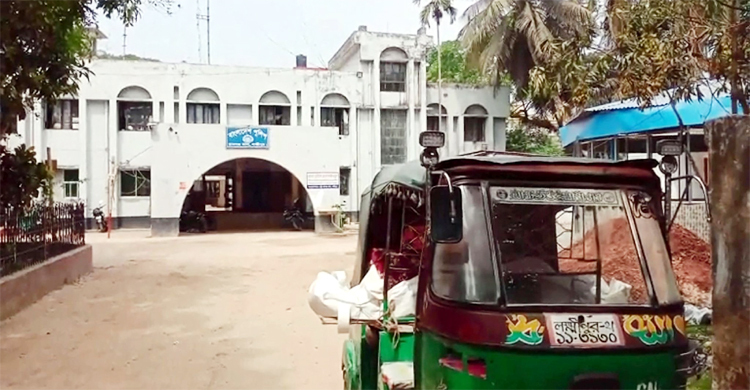 শাশুড়িকে শ্বাসরোধে হত্যায় গৃহবধূ গ্রেফতার