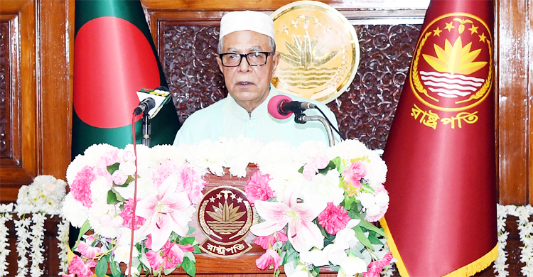 আতঙ্কিত না হয়ে স্বাস্থ্যবিধি মানুন : রাষ্ট্রপতি
