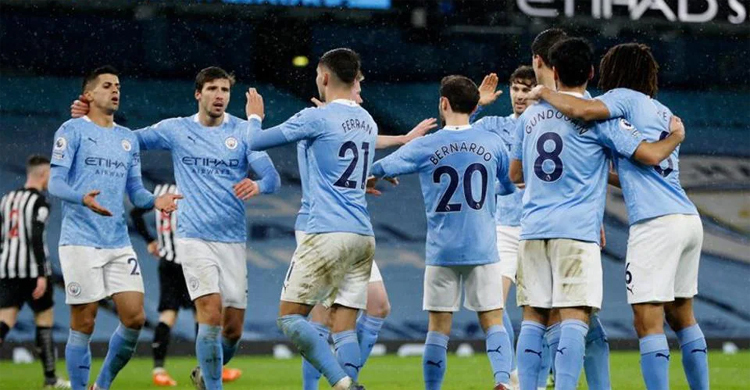 তোরেসের হ্যাটট্রিকে চ্যাম্পিয়ন সিটির নতুন রেকর্ড