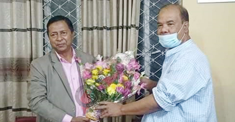 চেয়ারম্যান হওয়ায় বিদ্রোহীকে নৌকার সমন্বয়কের শুভেচ্ছা