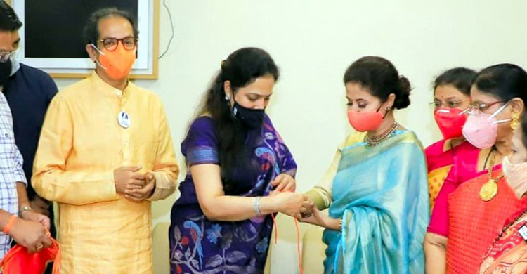 এবার শিবসেনায় যোগ দিলেন বলিউড অভিনেত্রী ঊর্মিলা