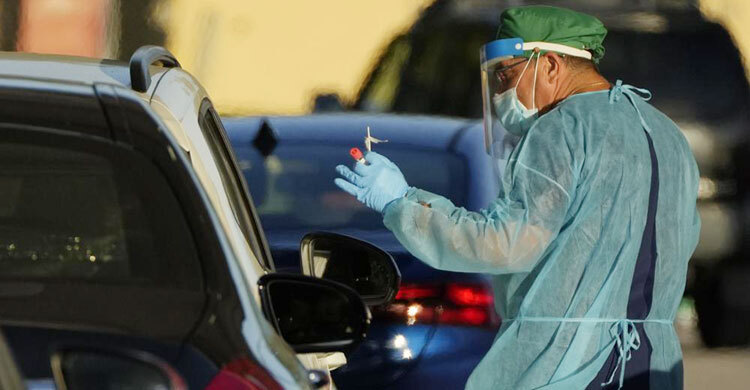 New COVID-19 cases in US soar to highest levels on record