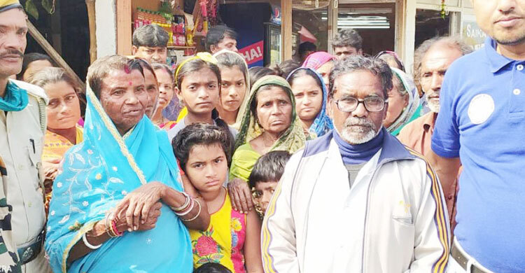 ৩৭ বছর পর স্বামীর ঘরে ফিরলেন হাটে হারিয়ে যাওয়া ভবানী