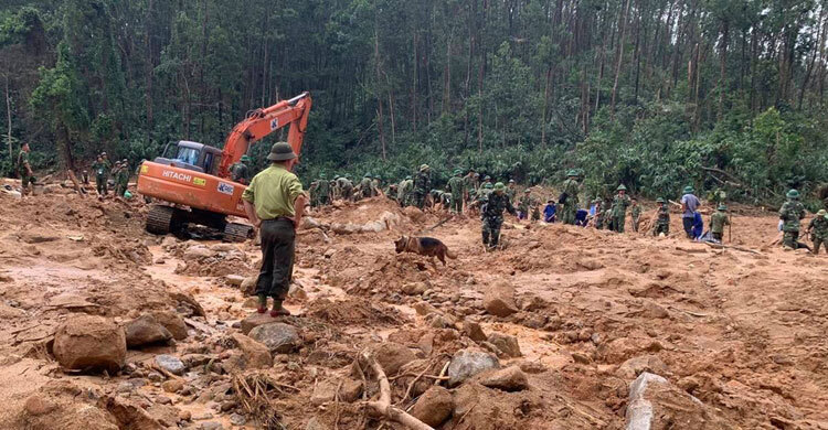 Landslide hits Vietnam army barracks, 22 soldiers missing