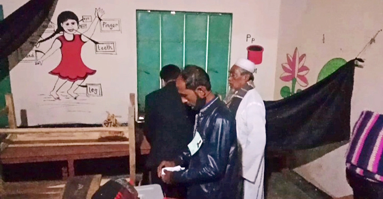 আ’লীগ নেতাদের পরিবারের সদস্যরাও ভোট দেননি নৌকায়!