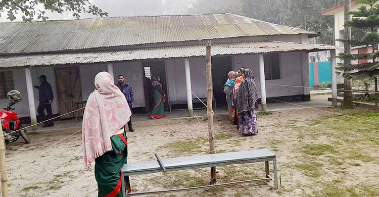ফাঁকা কেন্দ্রের ১০ বুথে পড়েছে ২০ ভোট