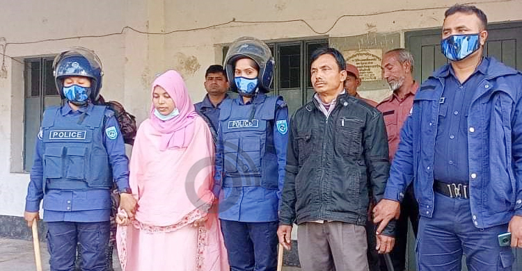 ব্যালট ছিনতাইয়ের সময় মেয়েসহ আ’লীগ নেতা আটক