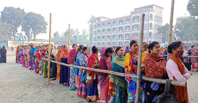 পাটগ্রামে দায়িত্বে অবহেলা করায় প্রিজাইডিং অফিসার প্রত্যাহার
