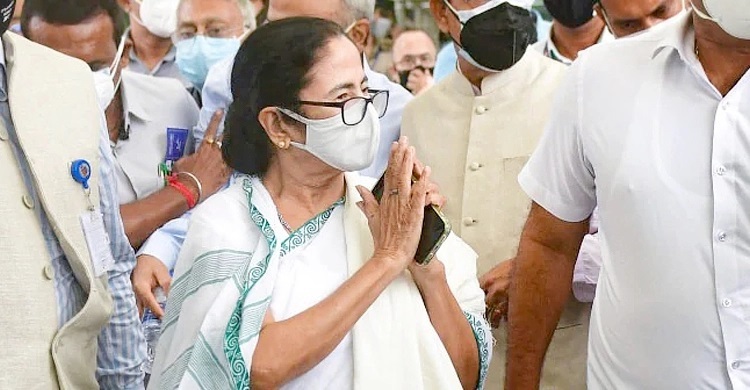 Mamata Banerjee secures chief minister's post