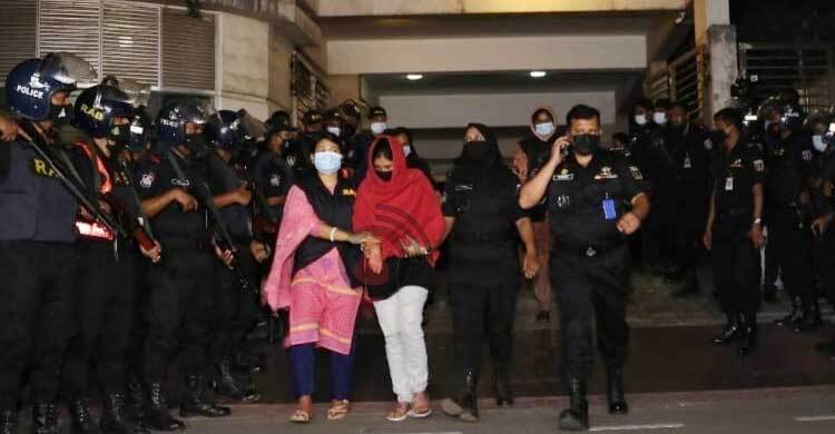 আশিষ চৌধুরীর বাসা থেকে দুই নারী আটক