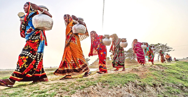 খুলনায় পানির জন্য হাহাকার