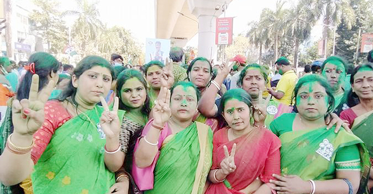 পশ্চিমবঙ্গে চার পৌরসভায় নিরঙ্কুশ বিজয় তৃণমূলের
