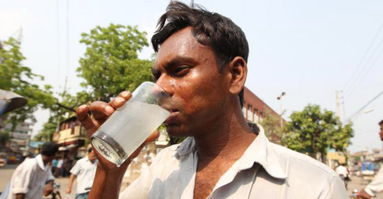 দেশের ৪ অঞ্চলে বইছে মৃদু তাপপ্রবাহ