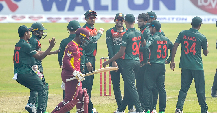 ৪১ রানে ৫ উইকেট হারিয়ে ধুঁকছে ক্যারিবীয়রা