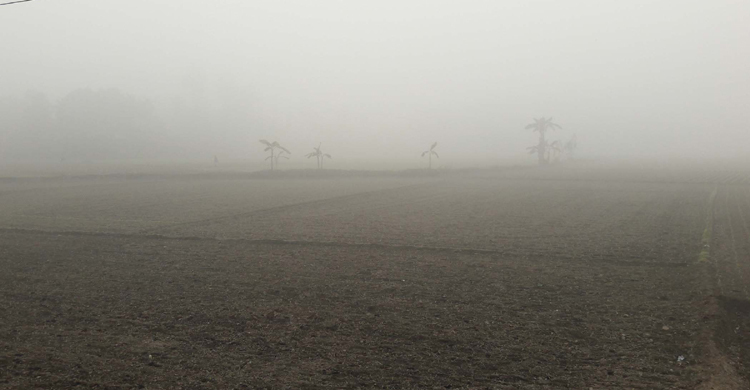 শীতে কাবু লালমনিরহাটের মানুষ