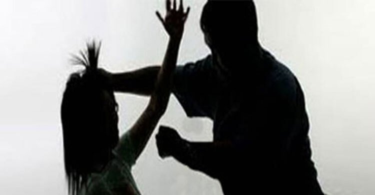 গৃহবধূকে রশিতে বেঁধে নির্যাতন