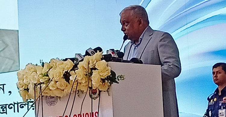 নারী পুলিশ সদস্যরা এখন পাইলটও হচ্ছেন: স্বরাষ্ট্রমন্ত্রী