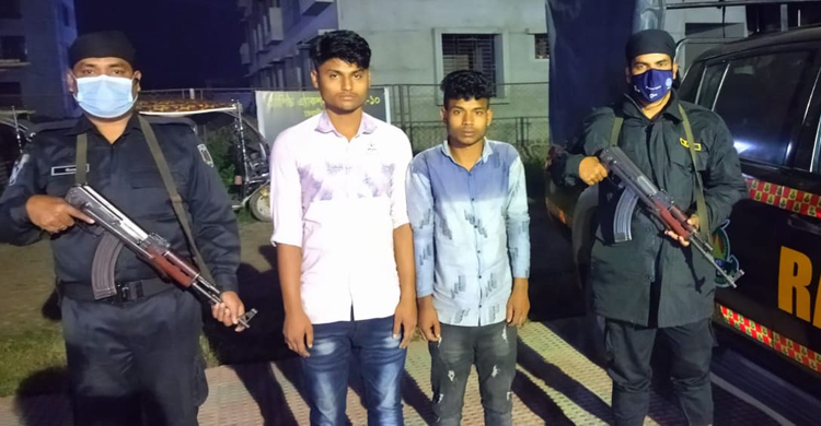পেটের ভেতরে মিললো দুই হাজার ইয়াবা