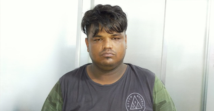 রাজধানীতে অস্ত্রসহ শীর্ষ মাদক ব্যবসায়ী গ্রেফতার