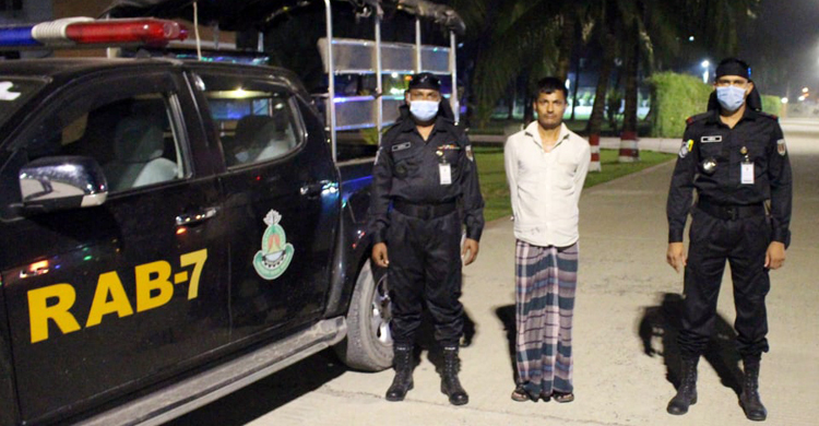 ট্রাকের টুলবক্সে ৩৮ হাজার ইয়াবা, আটক ১