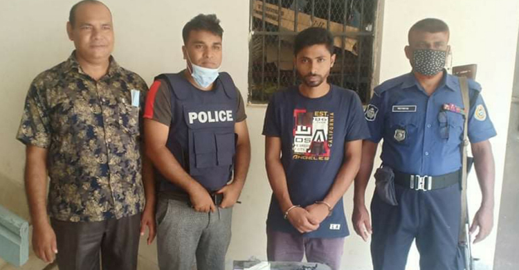 নলছিটিতে ৩৫০ পিস ইয়াবাসহ মাদক কারবারি গ্রেফতার