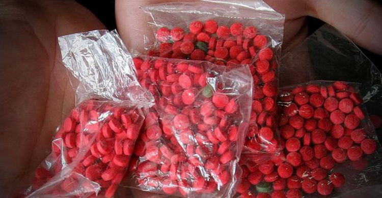 পাহাড়ে মিলল বস্তাভর্তি ৪ লাখ ইয়াবা