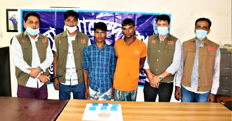 মির্জাপুরে ১২০০ ইয়াবাসহ দুই মাদক ব্যবসায়ী গ্রেফতার