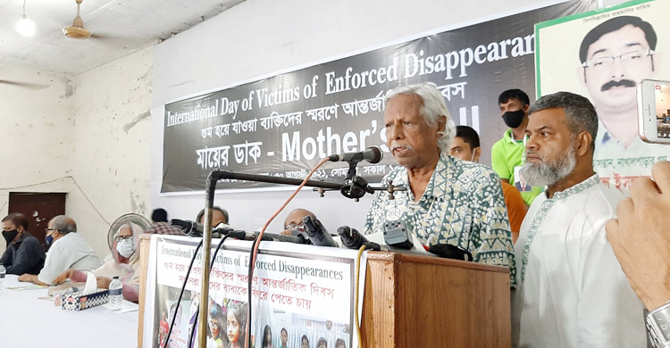 ‘কারও কবরে লাশ আছে কি-না, তা নিয়ে পাগলামি ছাড়ুন’