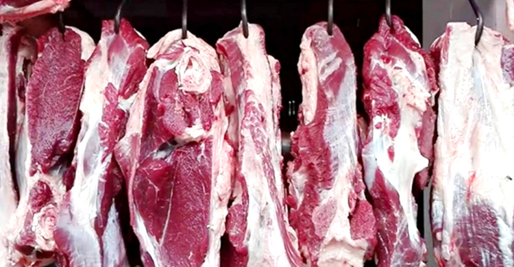 ‘আল্লাহর নামে’ ছেড়ে দেয়া ষাঁড়ের মাংস বিক্রি