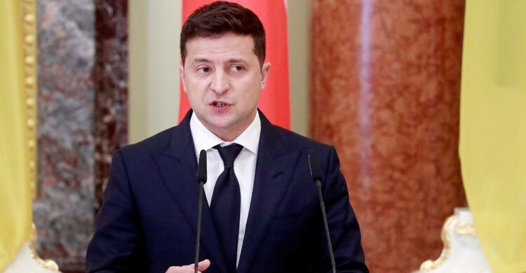 Ukraine insists on territorial integrity as talks loom