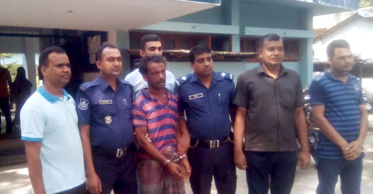 রাজশাহীতে আটক ভারতীয় জেলের বিরুদ্ধে দুই মামলা