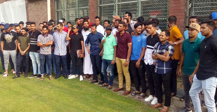 কেনো হঠাৎ ফুঁসে উঠলেন ক্রিকেটাররা?