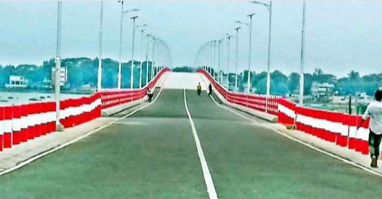 বাবার নামে সেতু উদ্বোধন করলেন পাপন