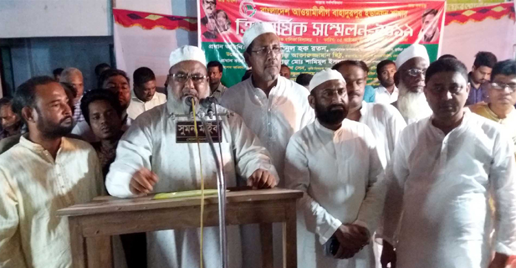 সম্মেলনে ভাঙচুর ও বোমার বিস্ফোরণ ঘটিয়েছে আ.লীগের নেতাকর্মীরা