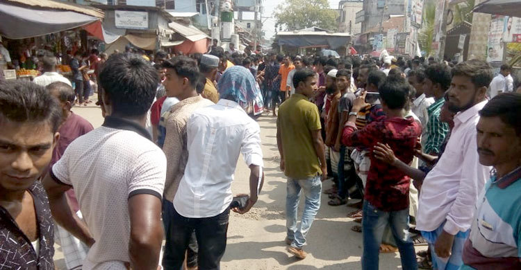 বহিষ্কৃত ছাত্রলীগ নেতার পদ ফেরতের দাবিতে বিক্ষোভ, লাঠিচার্জ