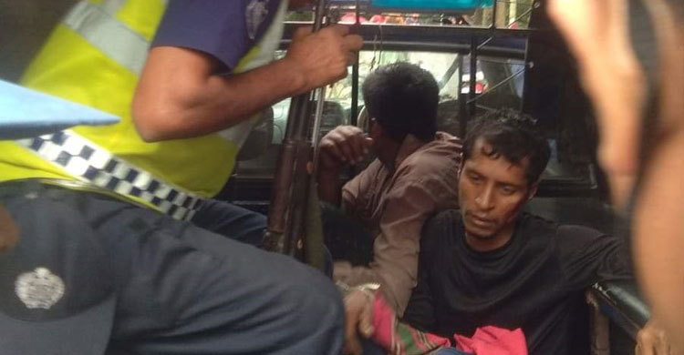 গরু চুরি করে পালানোর সময় পিকআপের তাণ্ডব, আহত ১০