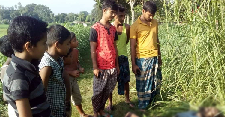 রেললাইনের পাশে মিলল লাশ