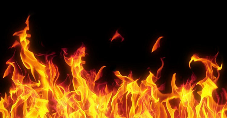 গাজীপুরে ৯ ঝুটের গোডাউনে আগুন